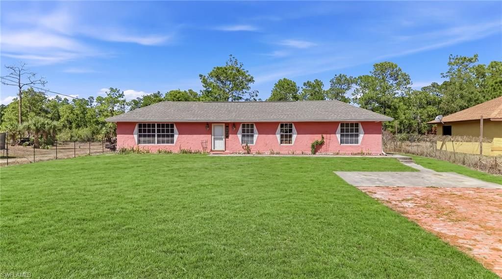 2821 24th AVE NE, Naples, FL 34120