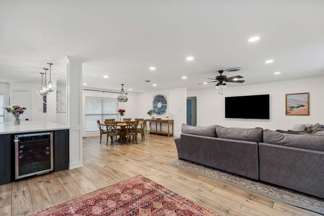 2314 Droxford Drive, Houston, TX 77008