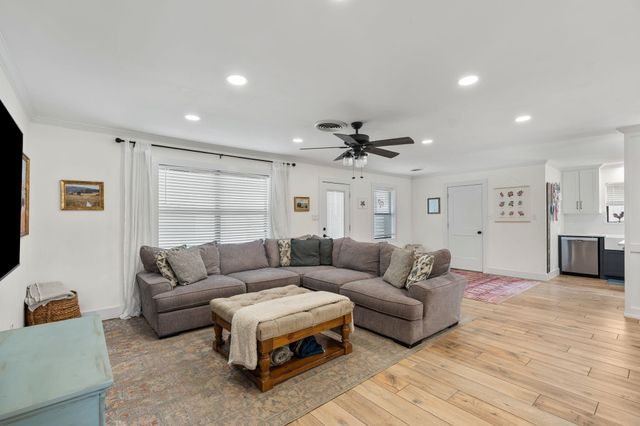2314 Droxford Drive, Houston, TX 77008