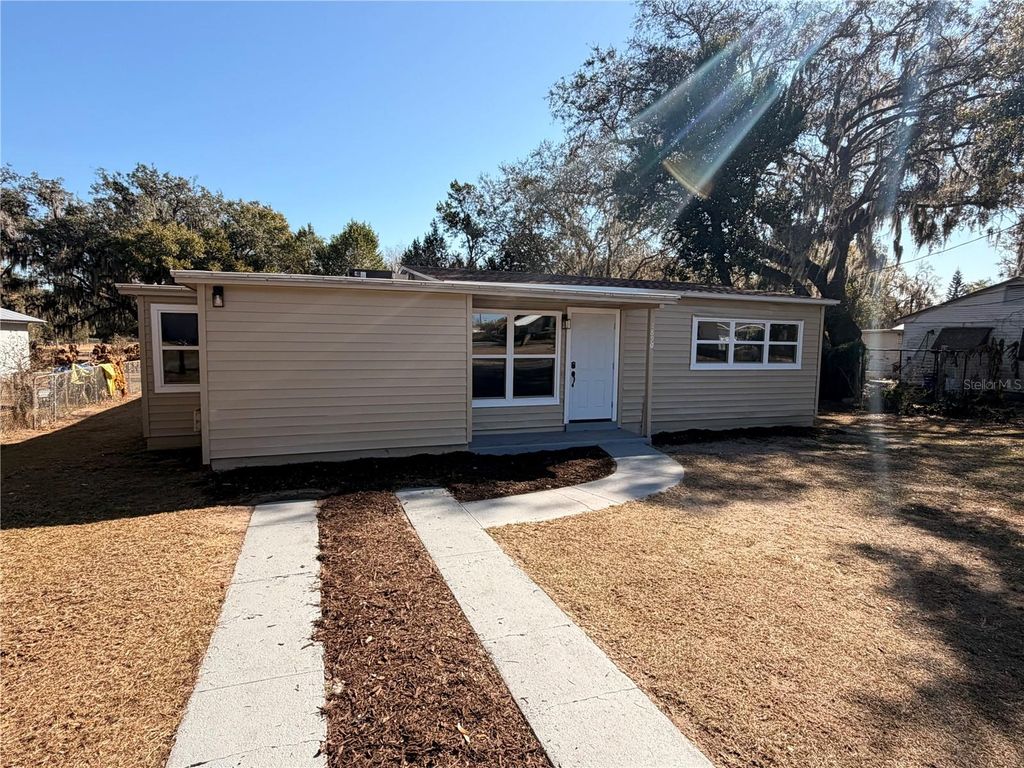 Image 1 of property listing at 1890 E VALENCIA DRIVE, Bartow, FL 33830