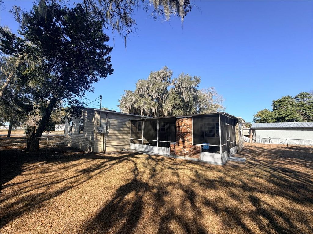 Image 2 of property listing at 1890 E VALENCIA DRIVE, Bartow, FL 33830