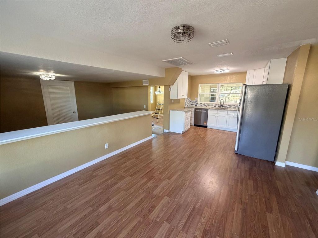 Image 12 of property listing at 1890 E VALENCIA DRIVE, Bartow, FL 33830