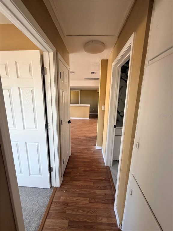 Image 14 of property listing at 1890 E VALENCIA DRIVE, Bartow, FL 33830