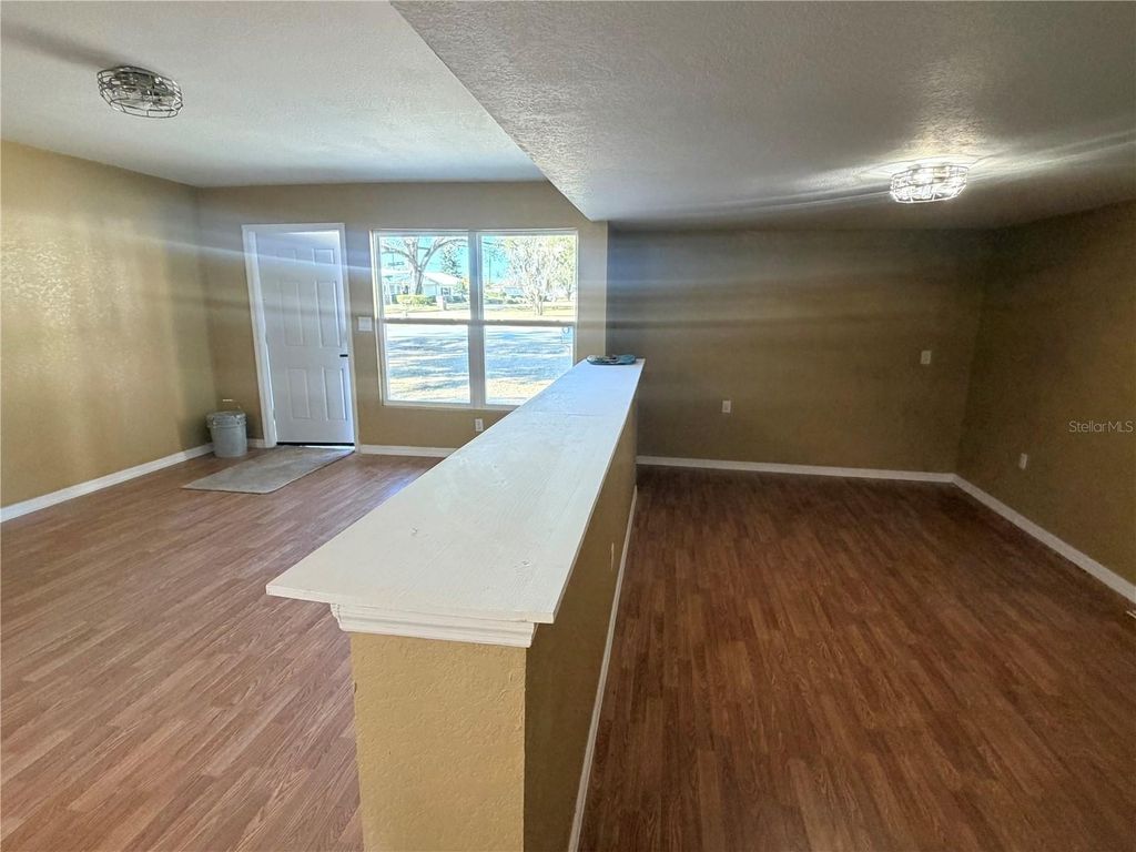 Image 9 of property listing at 1890 E VALENCIA DRIVE, Bartow, FL 33830