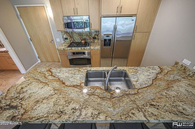 7117 E RANCHO VISTA Drive 2004, Scottsdale, AZ 85251