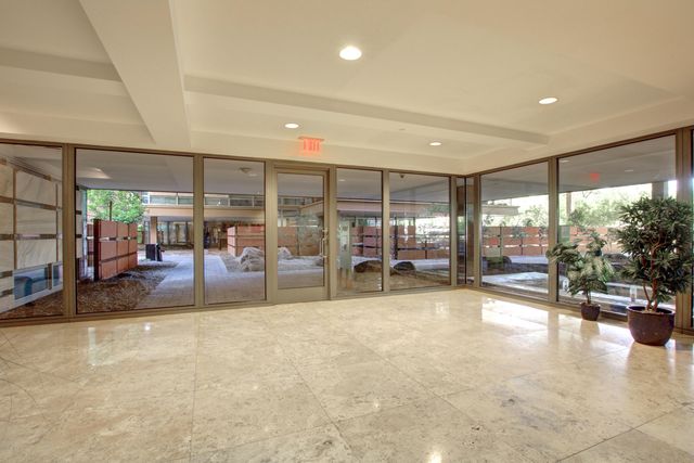 7117 E RANCHO VISTA Drive 2004, Scottsdale, AZ 85251