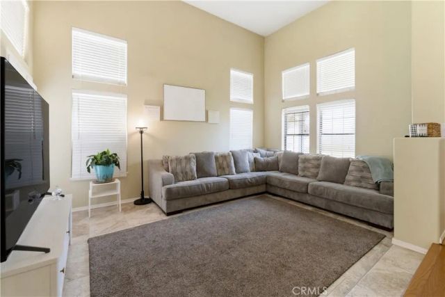 42339 Round Hill, Lancaster, CA 93536