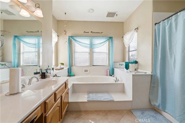 42339 Round Hill, Lancaster, CA 93536