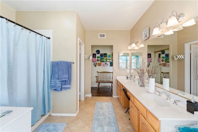 42339 Round Hill, Lancaster, CA 93536