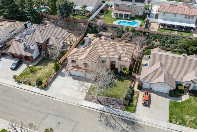 42339 Round Hill, Lancaster, CA 93536