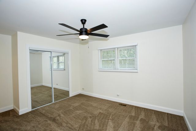 502 Hingham Lane, Schaumburg, IL 60193