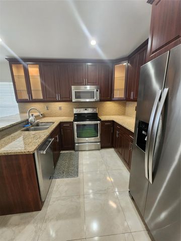 13955 Langley Place, Davie, FL 33325