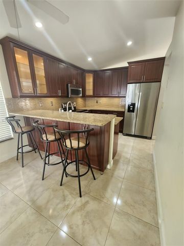 13955 Langley Place, Davie, FL 33325