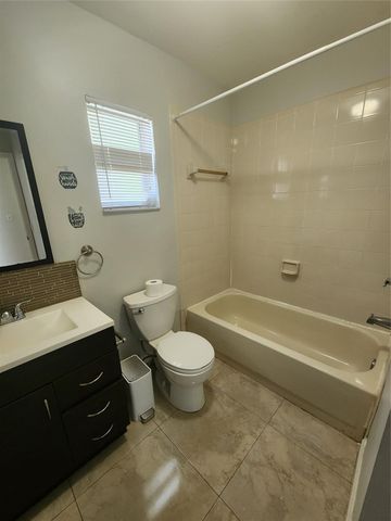 13955 Langley Place, Davie, FL 33325