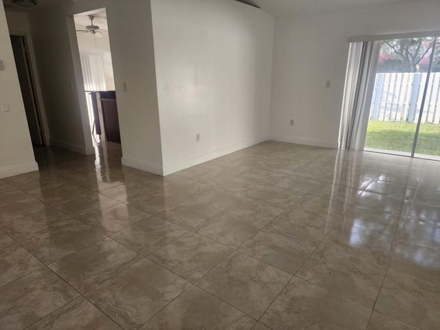 13955 Langley Place, Davie, FL 33325