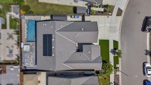 2086 N Phillip Avenue, Clovis, CA 93619
