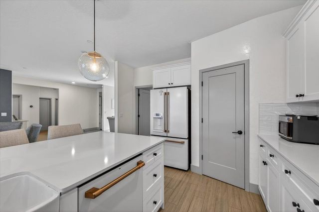 2086 N Phillip Avenue, Clovis, CA 93619
