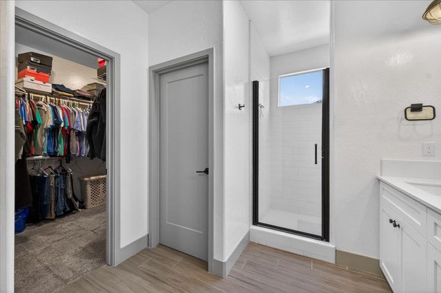 2086 N Phillip Avenue, Clovis, CA 93619
