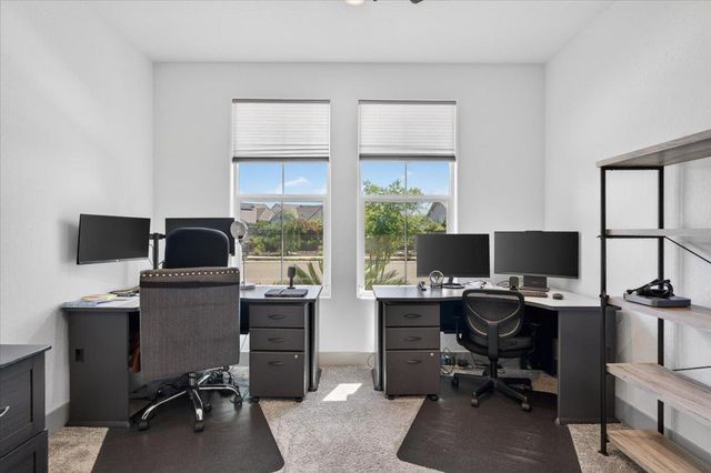 2086 N Phillip Avenue, Clovis, CA 93619