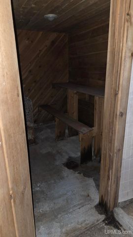 117 S Iroquois Street, Laurium, MI 49913