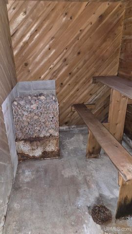 117 S Iroquois Street, Laurium, MI 49913