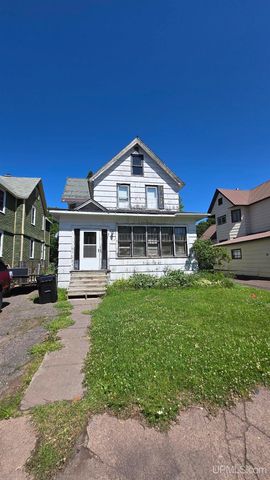 117 S Iroquois Street, Laurium, MI 49913