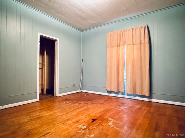 117 S Iroquois Street, Laurium, MI 49913