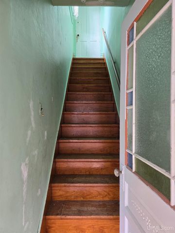 117 S Iroquois Street, Laurium, MI 49913