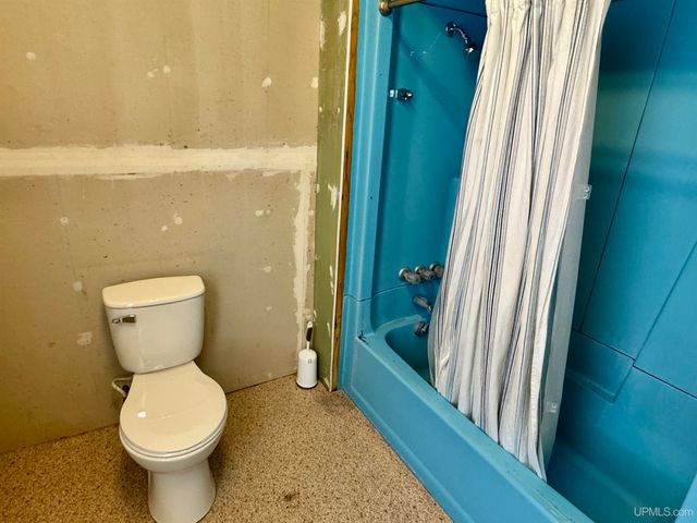 117 S Iroquois Street, Laurium, MI 49913