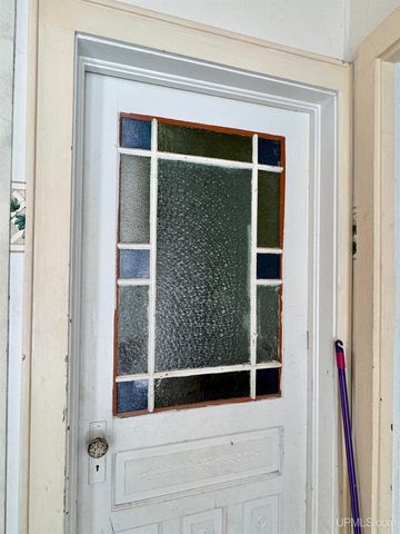 117 S Iroquois Street, Laurium, MI 49913