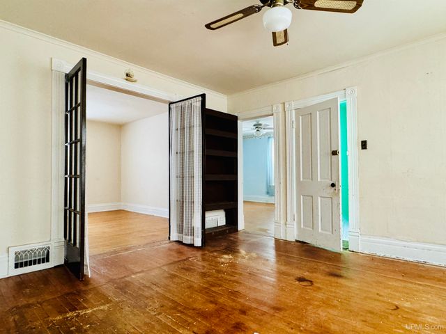 117 S Iroquois Street, Laurium, MI 49913