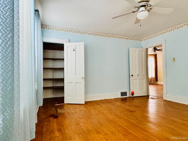 117 S Iroquois Street, Laurium, MI 49913