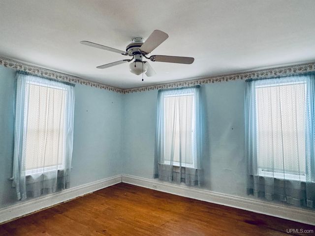 117 S Iroquois Street, Laurium, MI 49913