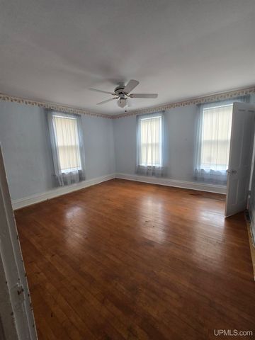 117 S Iroquois Street, Laurium, MI 49913