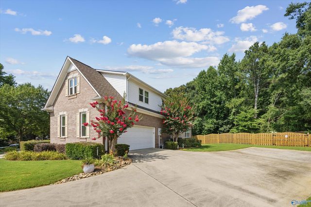 24893 Deer Ridge Lane, Athens, AL 35613