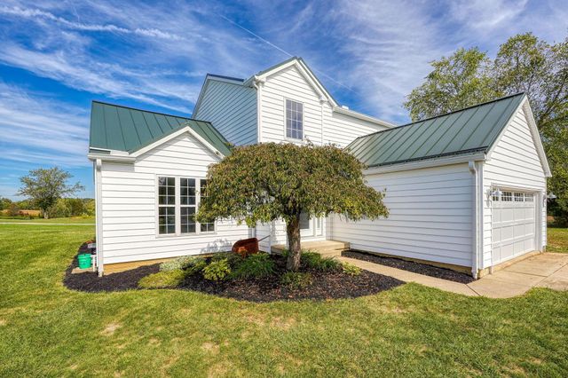 1502 Leonard Road NW, Baltimore, OH 43105