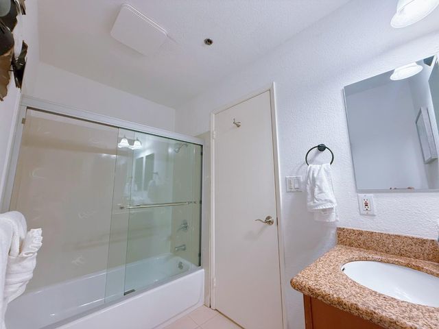 324 Catalpa Street 206, San Mateo, CA 94401