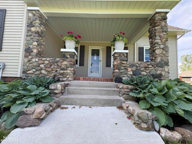 6281 Lindsey Road, China Twp, MI 48054