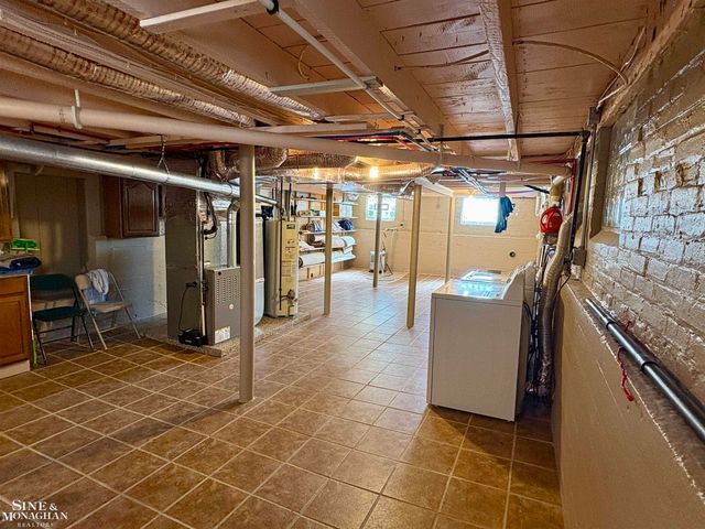 6281 Lindsey Road, China Twp, MI 48054