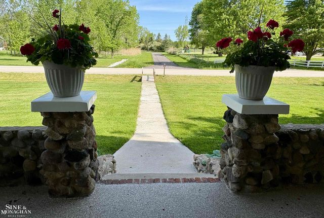 6281 Lindsey Road, China Twp, MI 48054