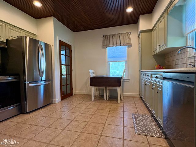 6281 Lindsey Road, China Twp, MI 48054
