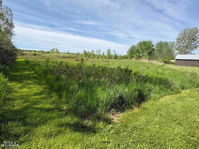 6281 Lindsey Road, China Twp, MI 48054