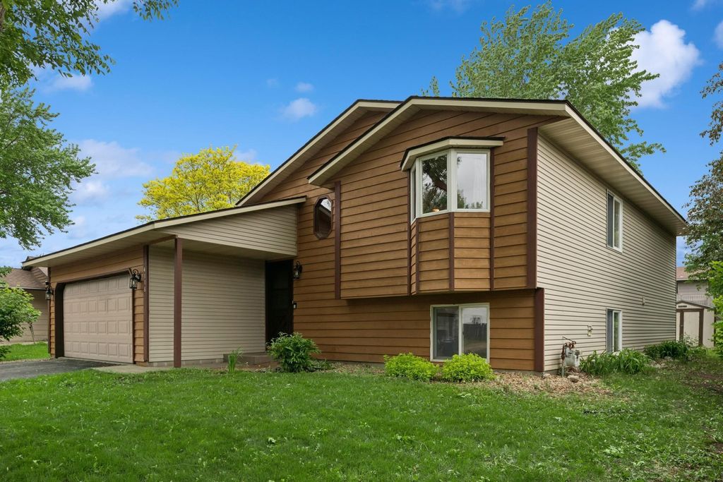 4118 W 136 1/2 Street, Savage, MN 55378