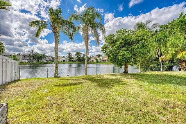 10791 SW 10th Place 0, Davie, FL 33324
