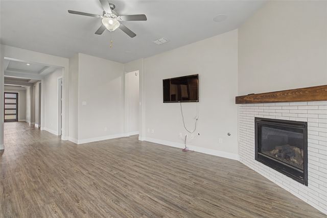 2215 Stanhill Drive, Corinth, TX 76210