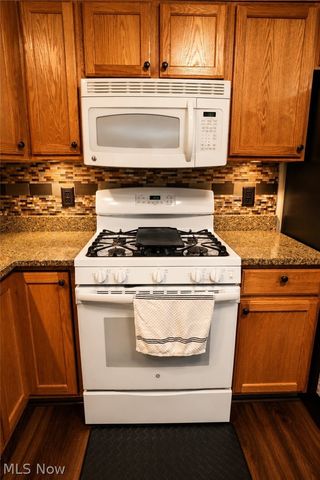 5856 Ridgeview Boulevard, North Ridgeville, OH 44039