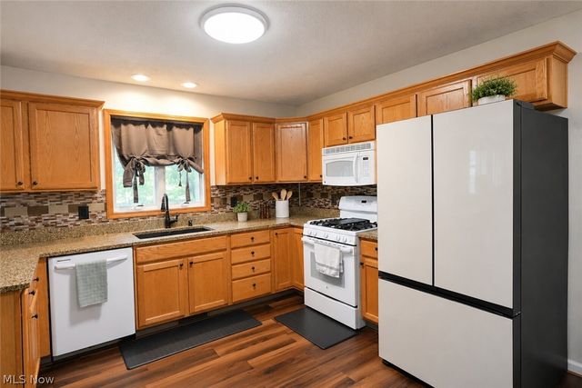 5856 Ridgeview Boulevard, North Ridgeville, OH 44039