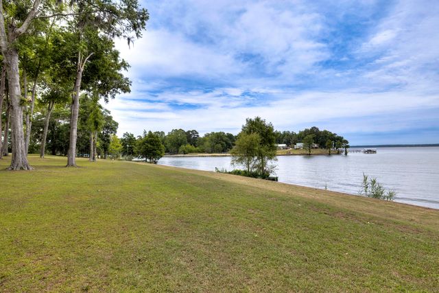 1184 Bridgeview Lane, Summerton, SC 29148