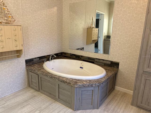 11801 BRUIN DRIVE, New Port Richey, FL 34654