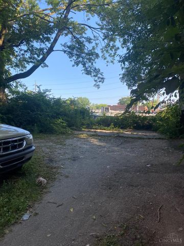 3424 Kensington Place, Cincinnati, OH 45205